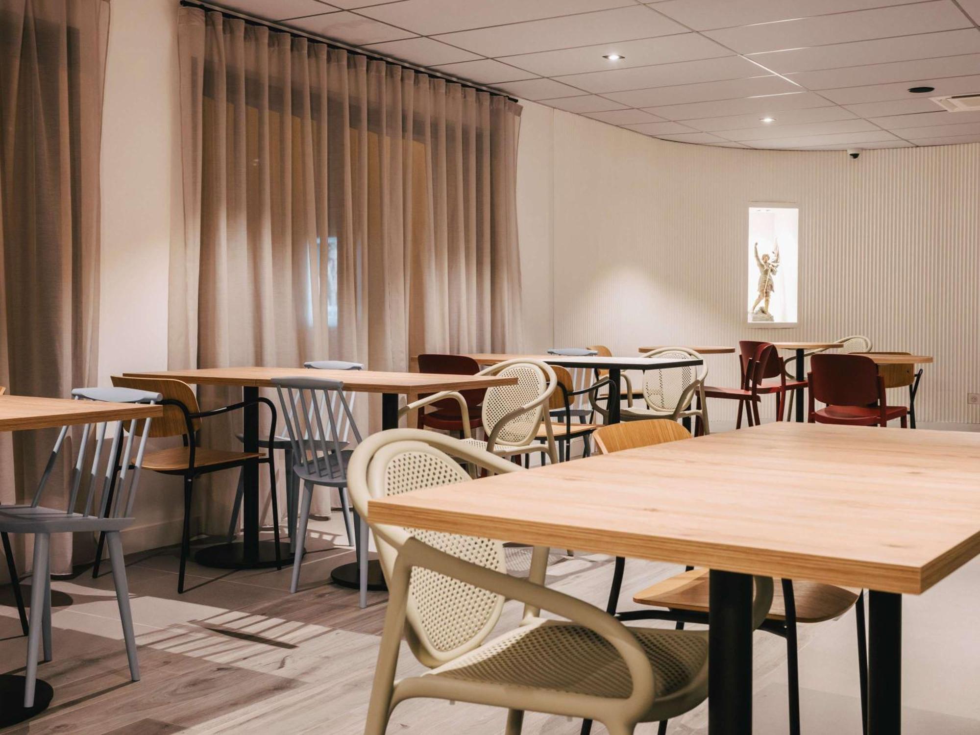 Ibis Rouen Centre Rive Droite Pasteur Hotel Exterior photo