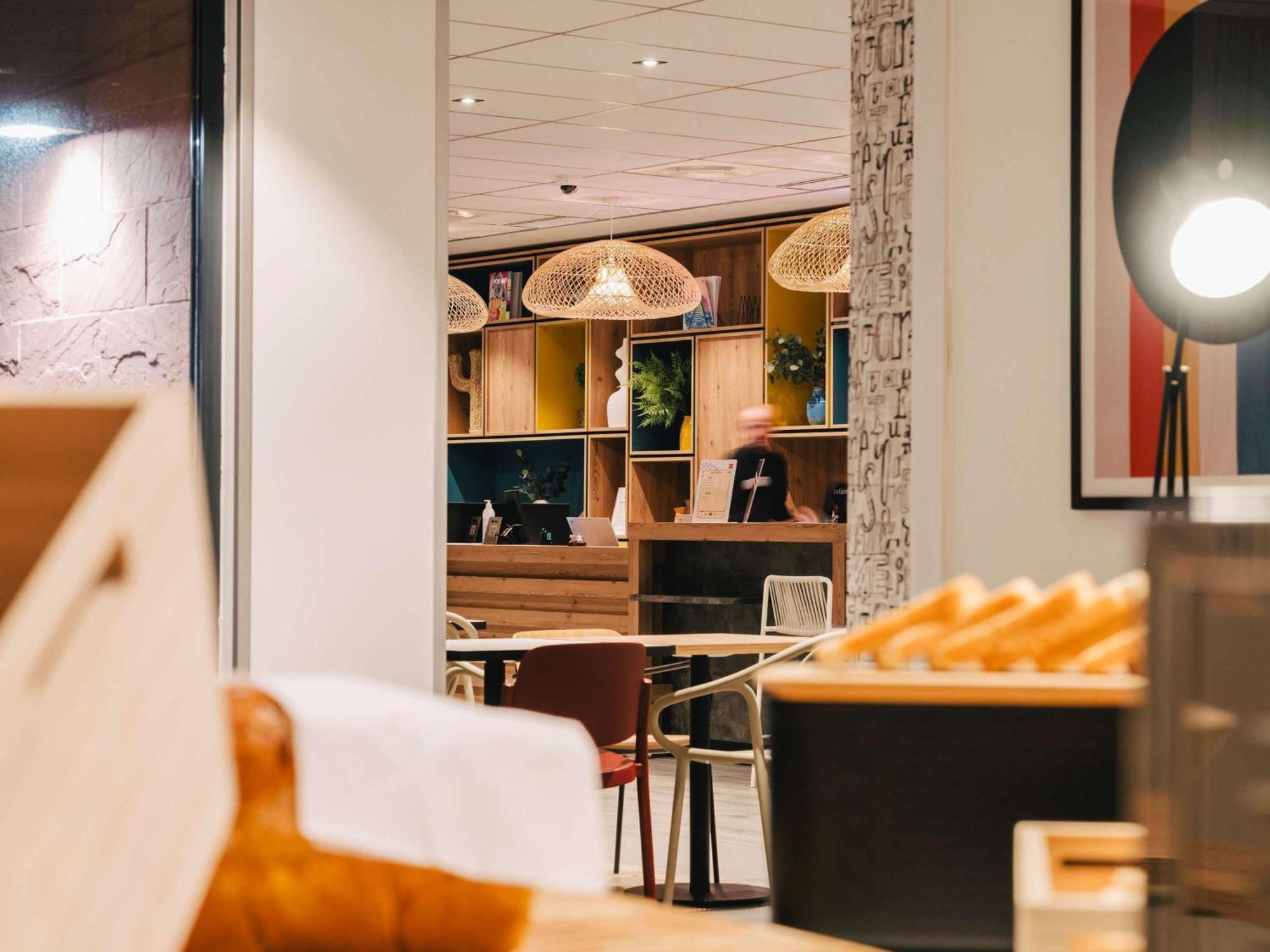 Ibis Rouen Centre Rive Droite Pasteur Hotel Exterior photo