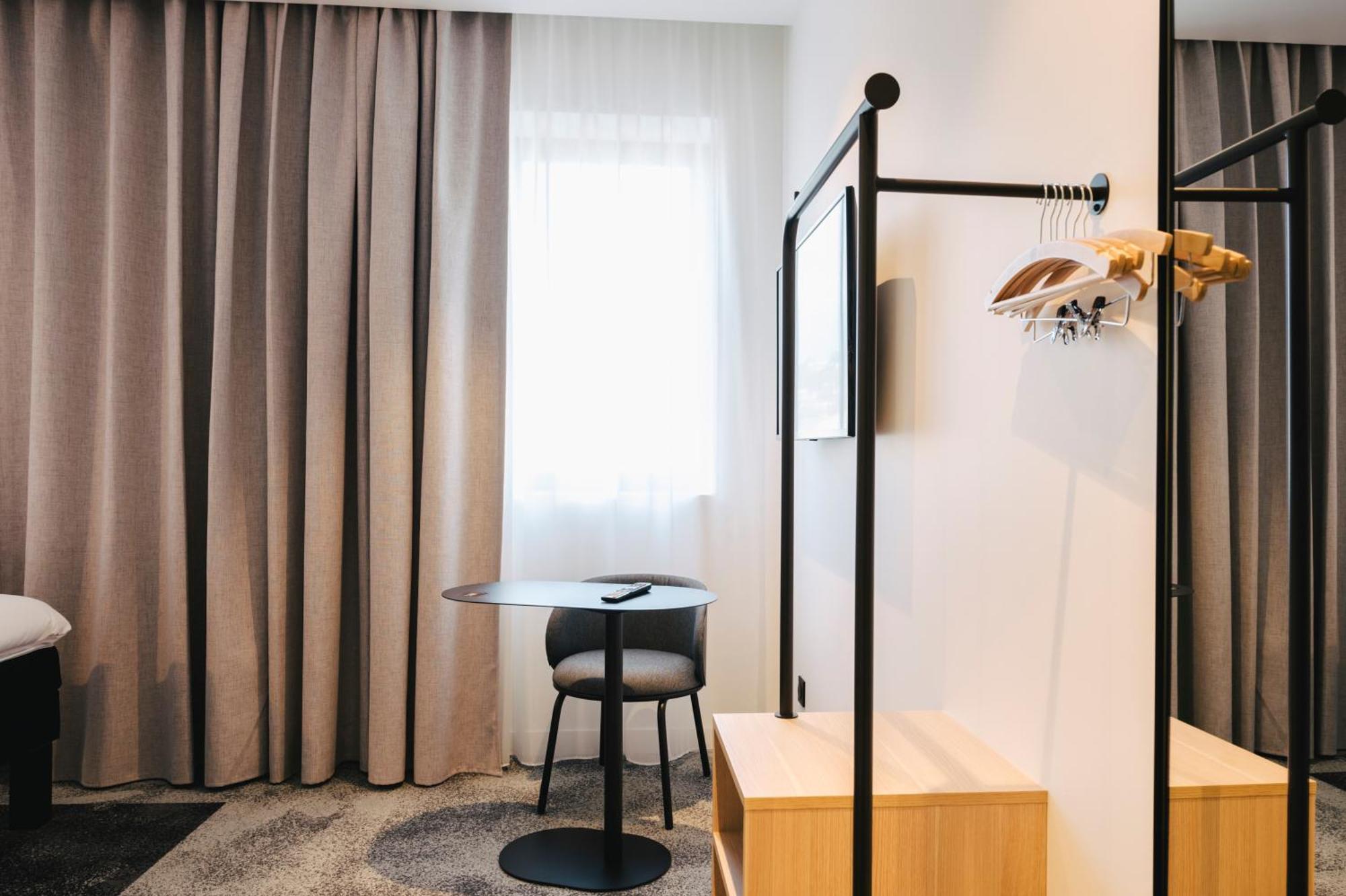 Ibis Rouen Centre Rive Droite Pasteur Hotel Exterior photo